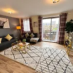 Cromwell Road Beautiful Apartment